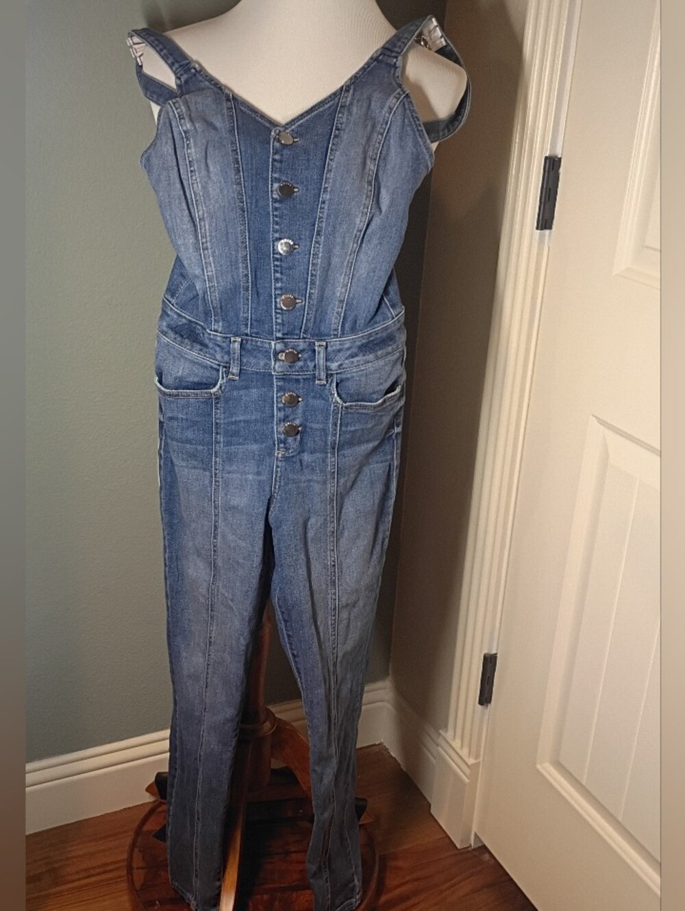 GUESS Women’s Blue Denim V-Neck Sleeveless Zip-Front Jumpsuit Button XS